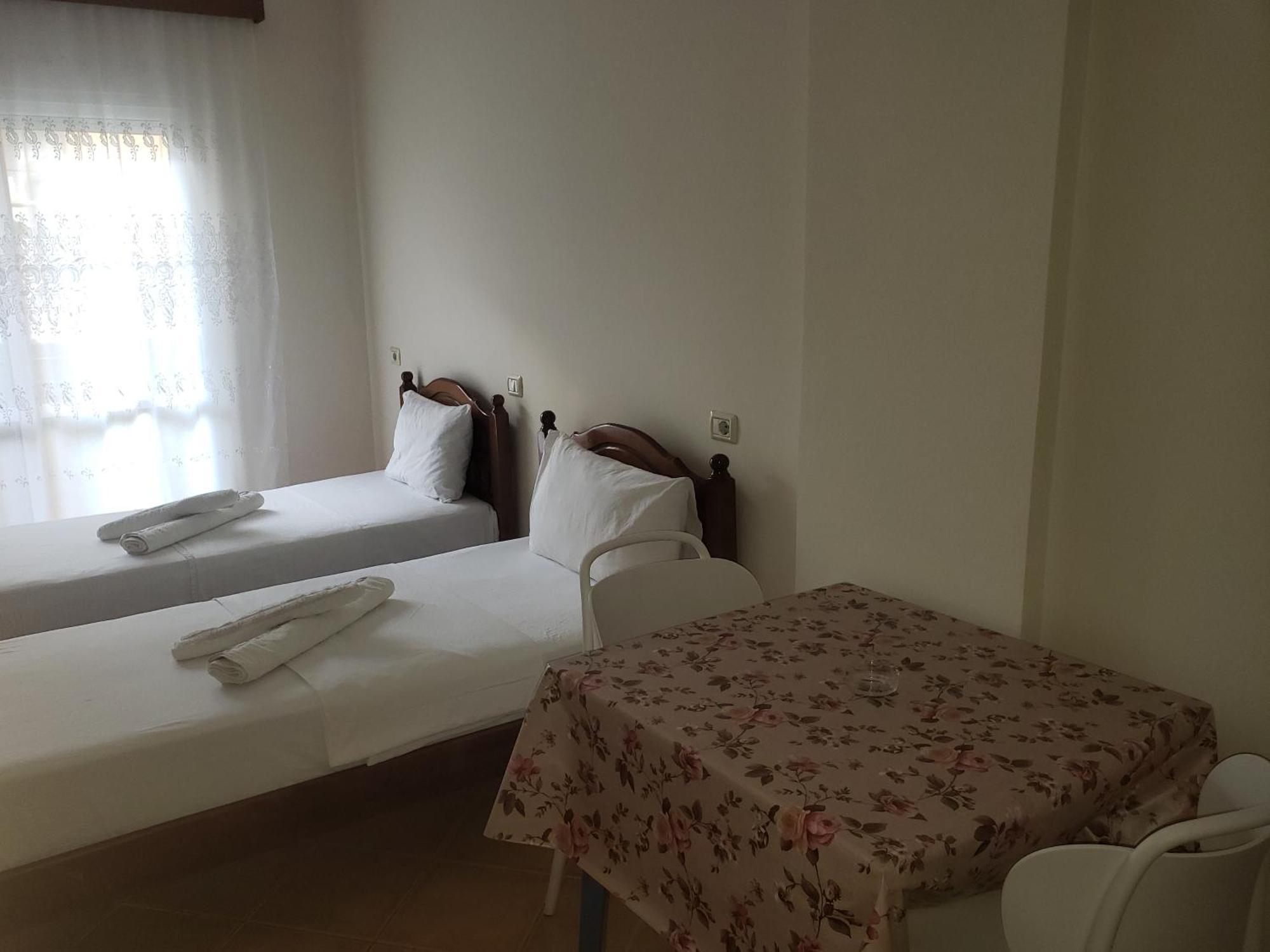 Hotel Vila Papa Durrës Habitación foto